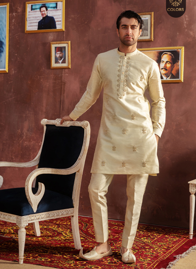 Adorn This Bold Men's Eid Kurta Collection 2023